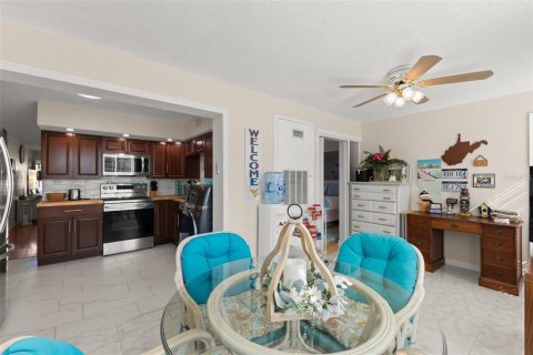 Condo in Clearwater, Florida, 2 bedrooms  № 2101850 - photo 5