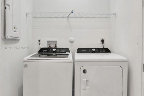 Touwnhouse à louer à Plantation, Floride: 3 chambres, 170.94 m2 № 2038327 - photo 11