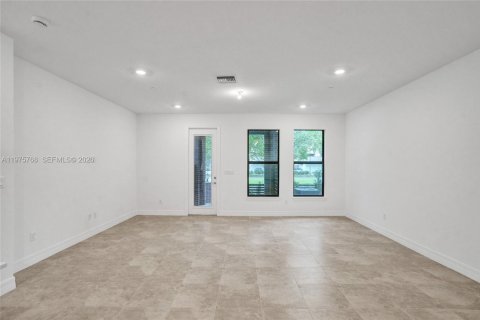 Touwnhouse à louer à Plantation, Floride: 3 chambres, 170.94 m2 № 2038327 - photo 15