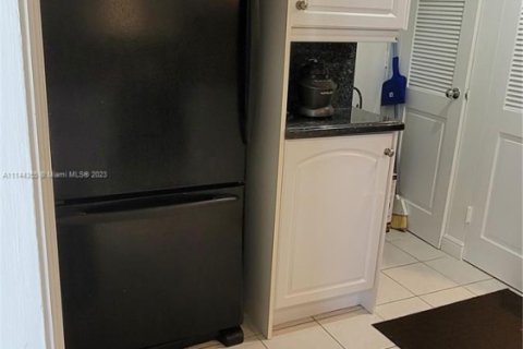 Condo in Fort Lauderdale, Florida, 2 bedrooms  № 1959178 - photo 16