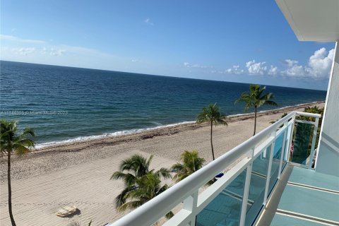 Condo in Fort Lauderdale, Florida, 2 bedrooms  № 1959178 - photo 5