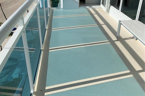 Condo in Fort Lauderdale, Florida, 2 bedrooms  № 1959178 - photo 2