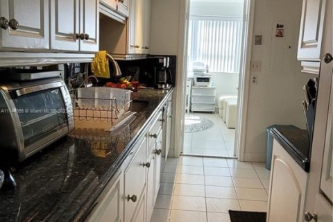 Condo in Fort Lauderdale, Florida, 2 bedrooms  № 1959178 - photo 14