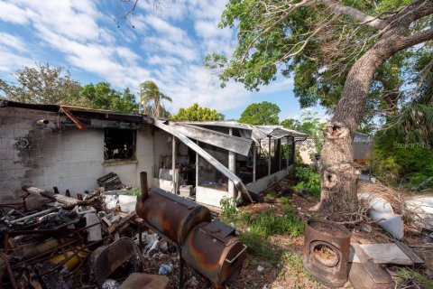 House in Tampa, Florida 2 bedrooms, 105.44 sq.m. № 1635946 - photo 12