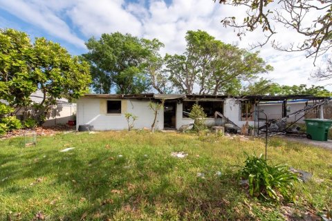 House in Tampa, Florida 2 bedrooms, 105.44 sq.m. № 1635946 - photo 6