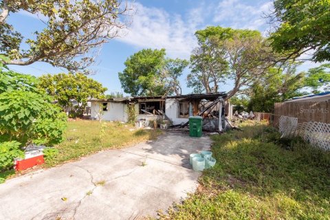 House in Tampa, Florida 2 bedrooms, 105.44 sq.m. № 1635946 - photo 17