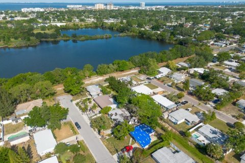 House in Tampa, Florida 2 bedrooms, 105.44 sq.m. № 1635946 - photo 26