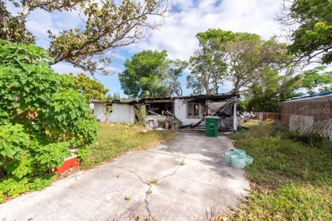 House in Tampa, Florida 2 bedrooms, 105.44 sq.m. № 1635946 - photo 4