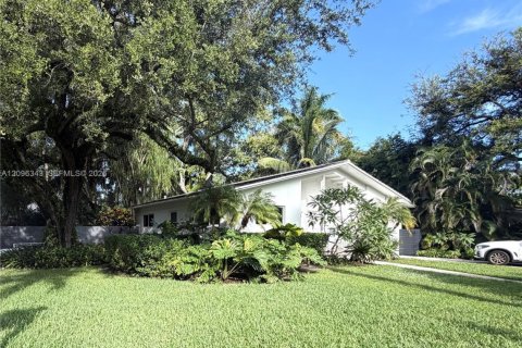 House in Miami, Florida 2 bedrooms, 157.93 sq.m. № 2392999