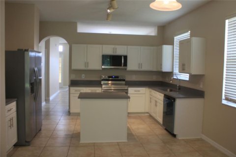 House in Kissimmee, Florida 4 bedrooms, 181.35 sq.m. № 2238584 - photo 6
