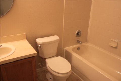 House in Kissimmee, Florida 4 bedrooms, 181.35 sq.m. № 2238584 - photo 12