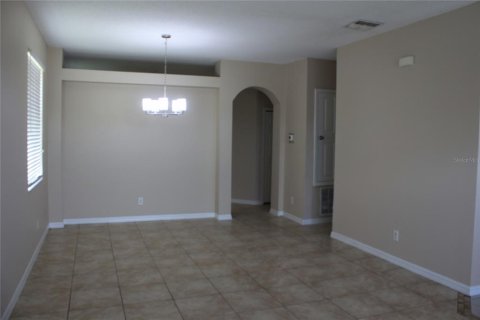 House in Kissimmee, Florida 4 bedrooms, 181.35 sq.m. № 2238584 - photo 4