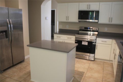House in Kissimmee, Florida 4 bedrooms, 181.35 sq.m. № 2238584 - photo 7