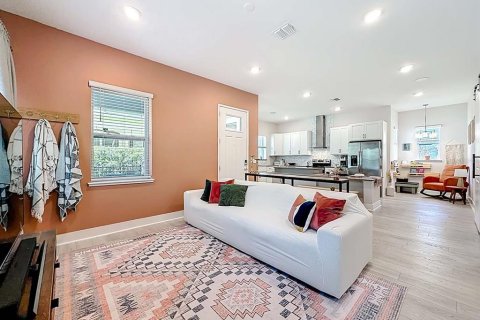 Casa en venta en Orlando, Florida, 3 dormitorios, 166.76 m2 № 2101809 - foto 6