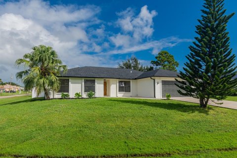 Villa ou maison à vendre à Port St. Lucie, Floride: 4 chambres, 176.7 m2 № 2426388 - photo 27