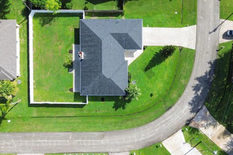 Villa ou maison à vendre à Port St. Lucie, Floride: 4 chambres, 176.7 m2 № 2426388 - photo 28