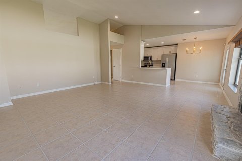 Villa ou maison à vendre à Port St. Lucie, Floride: 4 chambres, 176.7 m2 № 2426388 - photo 11