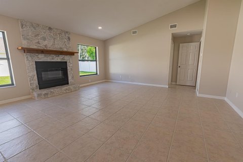 Villa ou maison à vendre à Port St. Lucie, Floride: 4 chambres, 176.7 m2 № 2426388 - photo 10