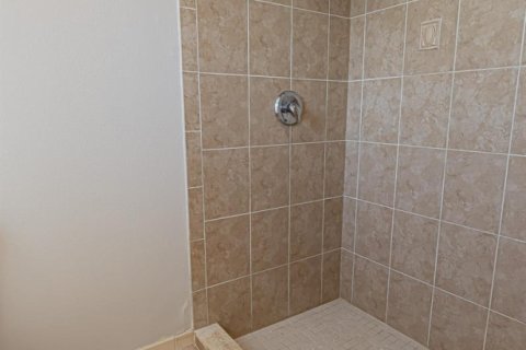 Villa ou maison à vendre à Port St. Lucie, Floride: 4 chambres, 176.7 m2 № 2426388 - photo 16