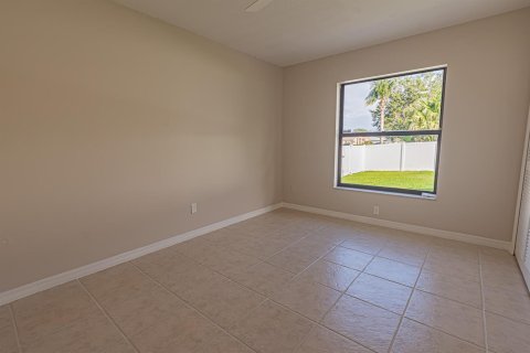 Villa ou maison à vendre à Port St. Lucie, Floride: 4 chambres, 176.7 m2 № 2426388 - photo 21