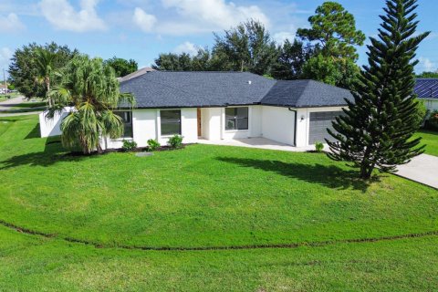 Villa ou maison à vendre à Port St. Lucie, Floride: 4 chambres, 176.7 m2 № 2426388 - photo 25