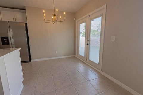 Villa ou maison à vendre à Port St. Lucie, Floride: 4 chambres, 176.7 m2 № 2426388 - photo 8