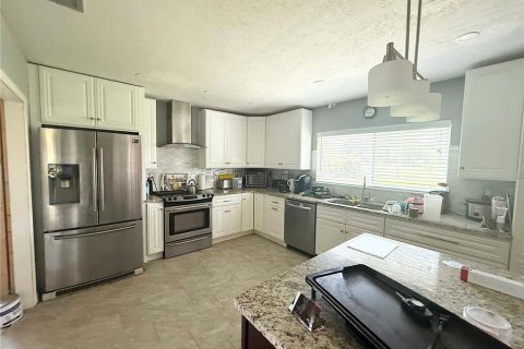 Casa en venta en Haines City, Florida, 2 dormitorios, 192.59 m2 № 1902207 - foto 3
