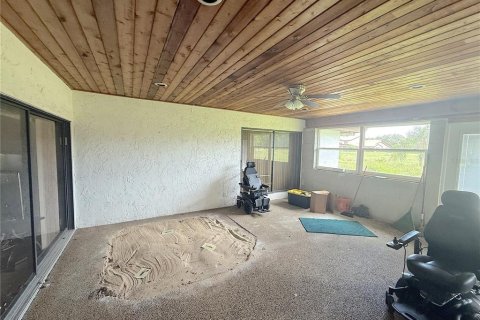 Casa en venta en Haines City, Florida, 2 dormitorios, 192.59 m2 № 1902207 - foto 9