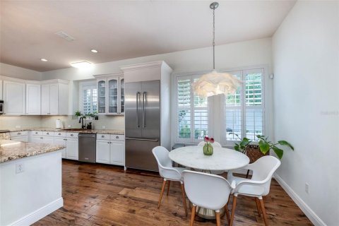 Villa ou maison à louer à Orlando, Floride: 3 chambres, 222.5 m2 № 2351483 - photo 10