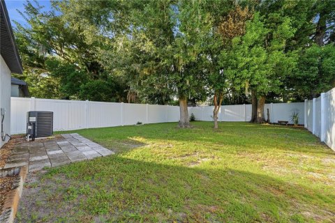 House in Eustis, Florida 3 bedrooms, 110.37 sq.m. № 2424340 - photo 25
