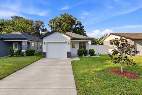House in Eustis, Florida 3 bedrooms, 110.37 sq.m. № 2424340 - photo 30