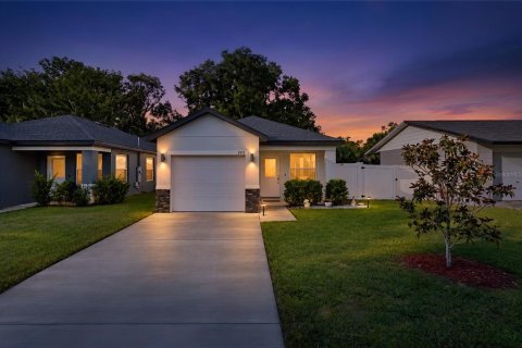 House in Eustis, Florida 3 bedrooms, 110.37 sq.m. № 2424340 - photo 29