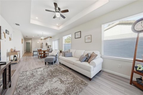 House in Eustis, Florida 3 bedrooms, 110.37 sq.m. № 2424340 - photo 7
