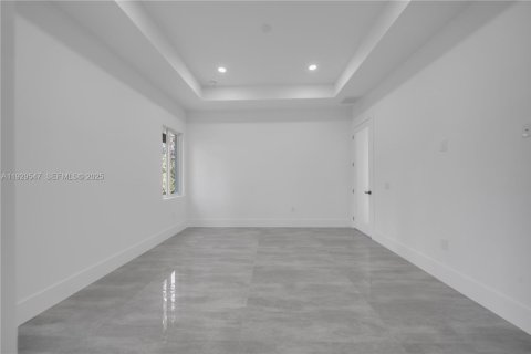 House in Lehigh Acres, Florida 4 bedrooms, 161.19 sq.m. № 1987690 - photo 10