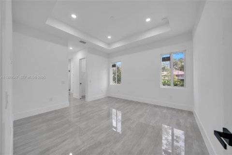 House in Lehigh Acres, Florida 4 bedrooms, 161.19 sq.m. № 1987690 - photo 9