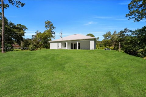 House in Lehigh Acres, Florida 4 bedrooms, 161.19 sq.m. № 1987690 - photo 27