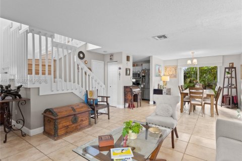 Villa ou maison à vendre à Doral, Floride: 4 chambres, 172.89 m2 № 2418177 - photo 8