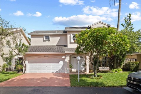 Villa ou maison à vendre à Doral, Floride: 4 chambres, 172.89 m2 № 2418177 - photo 2