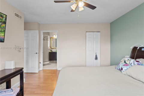 Villa ou maison à vendre à Doral, Floride: 4 chambres, 172.89 m2 № 2418177 - photo 30