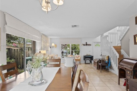 Villa ou maison à vendre à Doral, Floride: 4 chambres, 172.89 m2 № 2418177 - photo 14