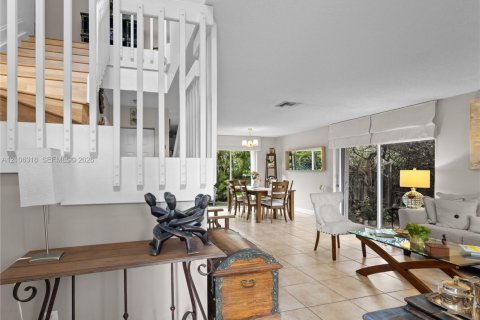Villa ou maison à vendre à Doral, Floride: 4 chambres, 172.89 m2 № 2418177 - photo 7