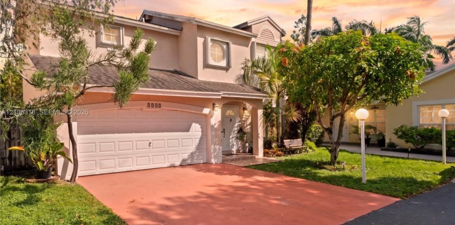 Villa ou maison à Doral, Floride 4 chambres, 172.89 m2 № 2418177
