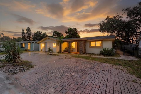 Villa ou maison à vendre à Port Richey, Floride: 3 chambres, 135.82 m2 № 2347186 - photo 3