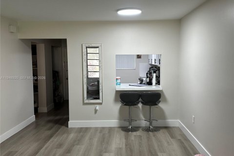 Condo in Plantation, Florida, 2 bedrooms  № 2005076 - photo 19