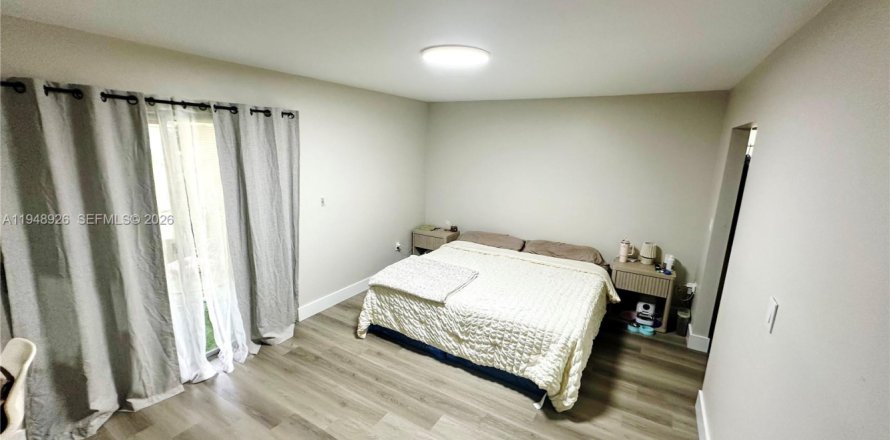 Condo in Plantation, Florida, 2 bedrooms  № 2005076