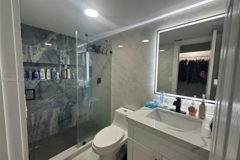 Condo in Plantation, Florida, 2 bedrooms  № 2005076 - photo 8