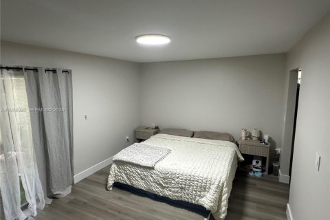 Condo in Plantation, Florida, 2 bedrooms  № 2005076 - photo 2