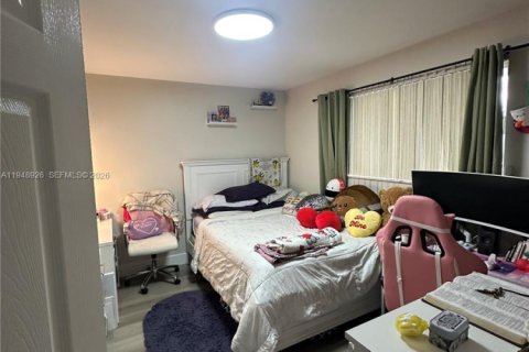 Condo in Plantation, Florida, 2 bedrooms  № 2005076 - photo 29