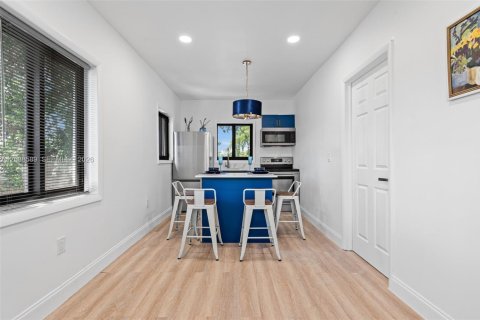 Apartment in Miami, Florida 1 bedroom, 55.74 sq.m. № 2182407