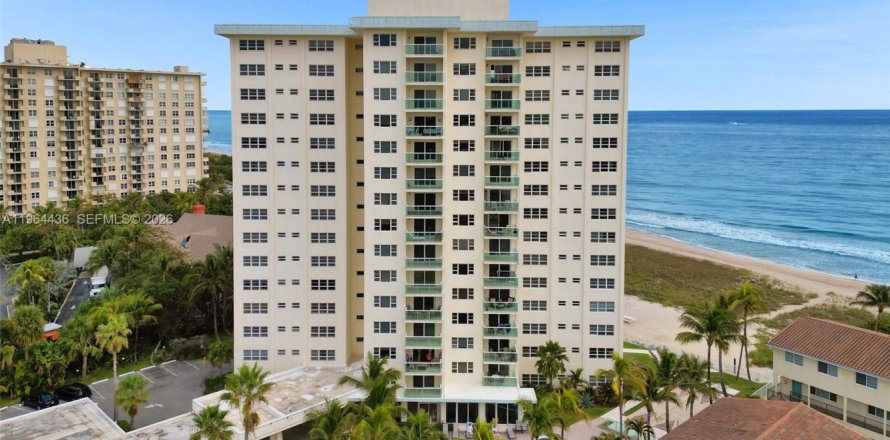 Condo in Lauderdale-by-the-Sea, Florida, 2 bedrooms  № 2028790